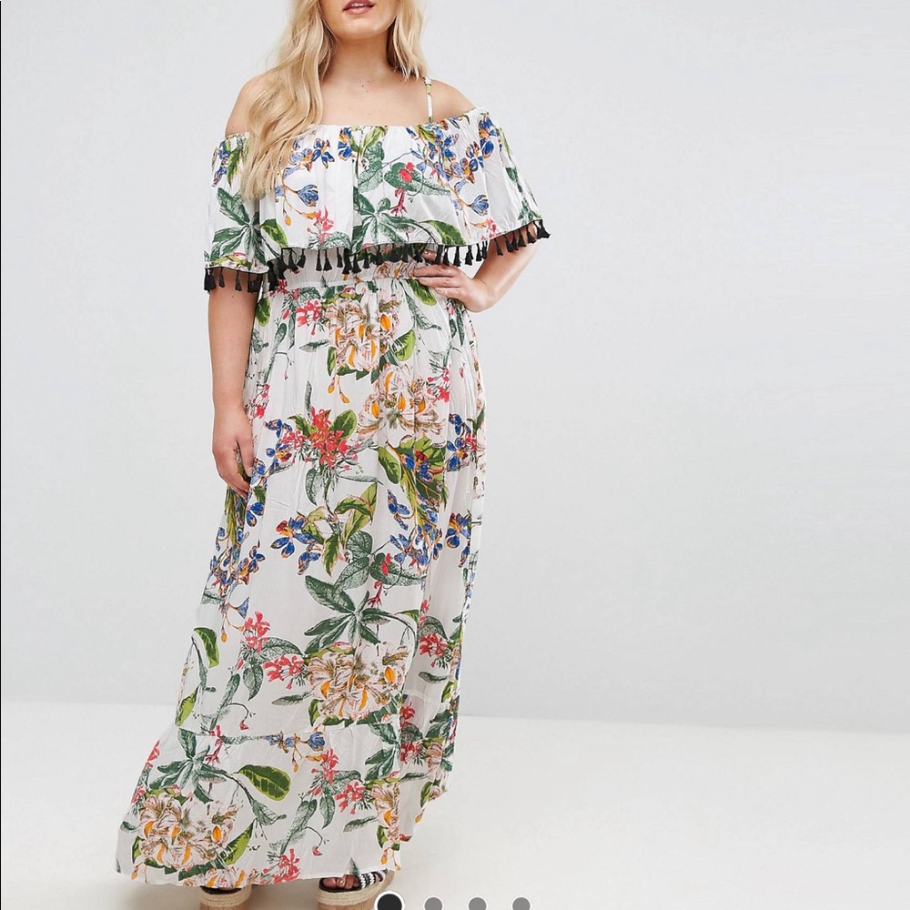 BooHoo Plus Maxi Dress-Size 18 Never Worn!!!